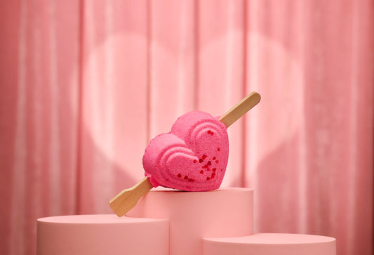 Vergiss Blumen und Pralinen: Die Valentinstags-Kollektion von LUSH ist da!